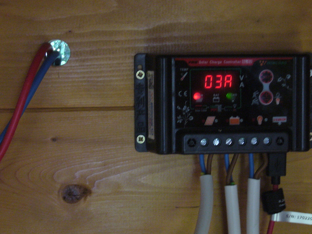 régulateur SL02B qui ne charge pas sous faible ensoleillement P1070599